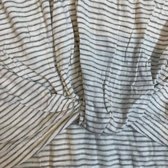 ALYA Grey White Stripe Lace V‎ Neck Knot Front Shirt Small Short Sleeve - Picture 2 of 5